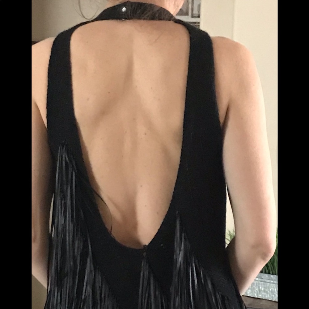 Black dress with fringe open back - Picture 7 of 8